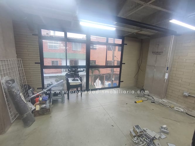 Bodega en venta en Santa Fe, Medellín, 322 m² · foto 4 de 16