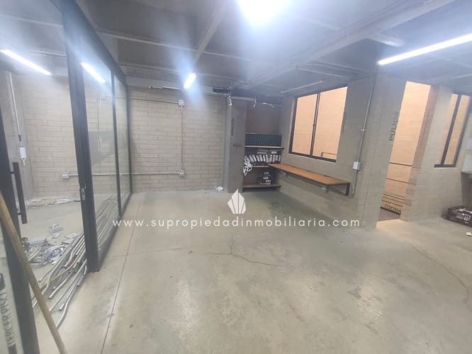 Bodega en venta en Santa Fe, Medellín, 322 m² · foto 8 de 16