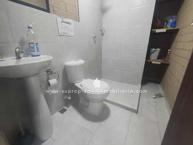 Bodega en venta en Santa Fe, Medellín, 322 m² · foto 14 de 16