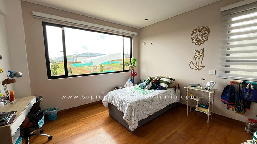 Casa de 3 alcobas en venta en Las Palmas, Envigado, 436 m² · foto 8 de 24