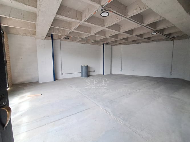 Bodega en arriendo en Santa Fe, Medellín, 90 m² · foto 2 de 12