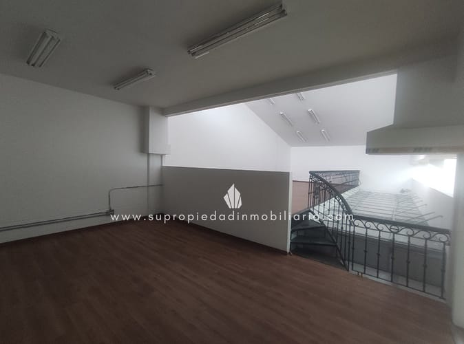 Local en arriendo en La Esmeralda, Itagüí, 238 m² · foto 2 de 14