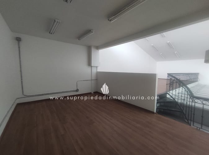 Local en arriendo en La Esmeralda, Itagüí, 238 m² · foto 3 de 14