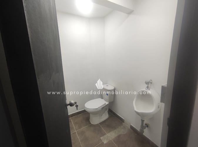 Local en arriendo en La Esmeralda, Itagüí, 238 m² · foto 9 de 14