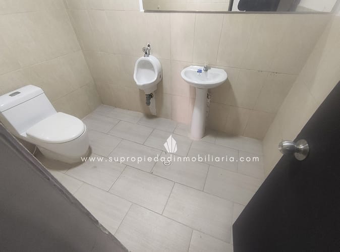 Local en arriendo en La Esmeralda, Itagüí, 238 m² · foto 14 de 14