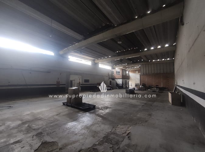 Bodega en arriendo en La Esmeralda, Itagüí, 650 m² · foto 4 de 10