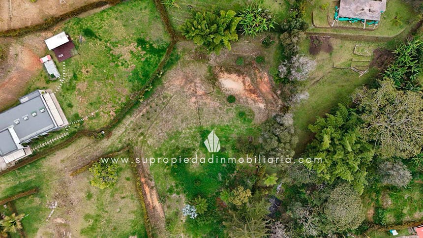 Lote en venta en Quirama, El Carmen de Viboral, 2922 m² · foto 3 de 9