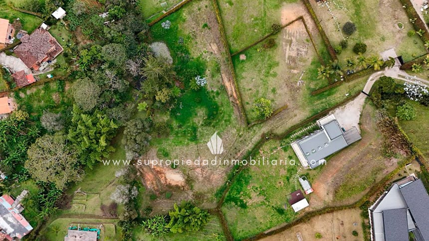 Lote en venta en Quirama, El Carmen de Viboral, 2922 m² · foto 4 de 9