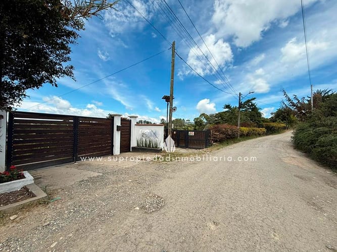 Lote en venta en Quirama, El Carmen de Viboral, 2922 m² · foto 6 de 9