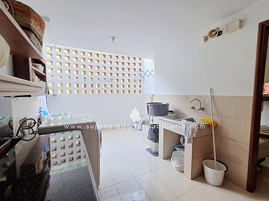 Casa en arriendo en El Poblado, Medellín · foto 7 de 24