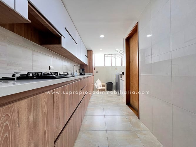 Apartamento en venta en San Lucas, Medellín · foto 2 de 24