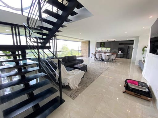 Casa de 3 alcobas en arriendo en Las Palmas, Medellín, 276 m² · foto 9 de 21