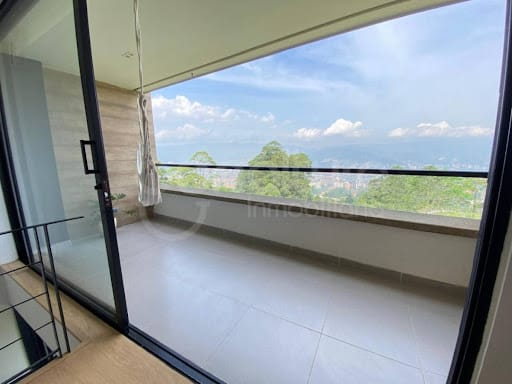 Casa de 3 alcobas en arriendo en Las Palmas, Medellín, 276 m² · foto 20 de 21