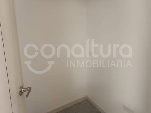 Oficina en arriendo en Los Colores, Medellín, 28 m² · foto 5 de 6