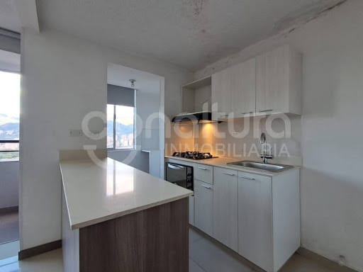 Apartamento de 2 alcobas en arriendo en Las Brisas, La Estrella, 52 m² · foto 2 de 13