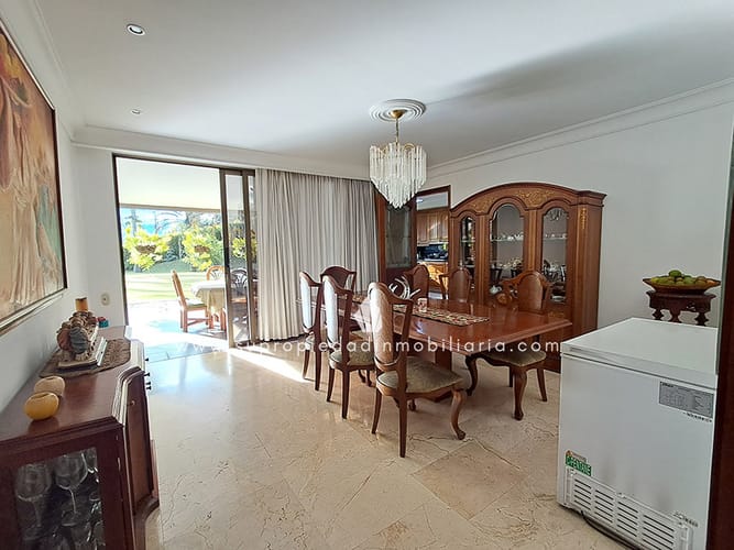 Casa de 4 alcobas en venta en El Poblado, Medellín, 460 m² · foto 11 de 24