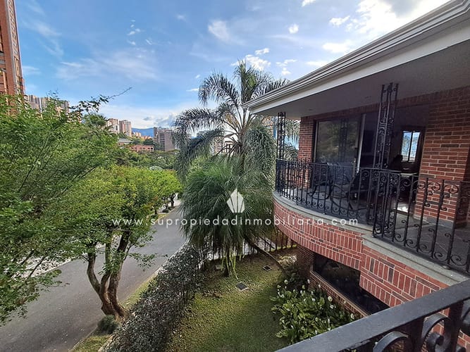 Casa de 4 alcobas en venta en El Poblado, Medellín, 460 m² · foto 16 de 24