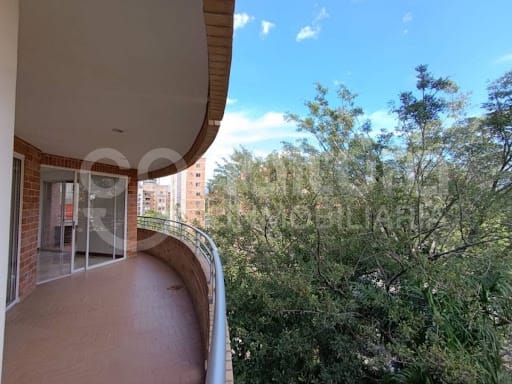 Apartamento de 3 alcobas en arriendo en Laureles, Medellín, 165 m² · foto 10 de 24