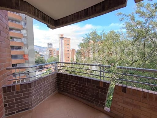 Apartamento de 3 alcobas en arriendo en Laureles, Medellín, 165 m² · foto 14 de 24