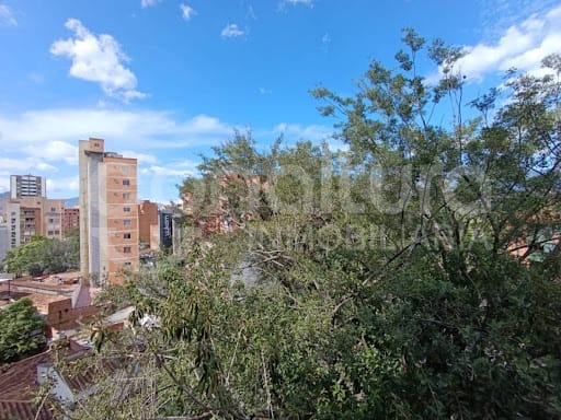 Apartamento de 3 alcobas en arriendo en Laureles, Medellín, 165 m² · foto 18 de 24