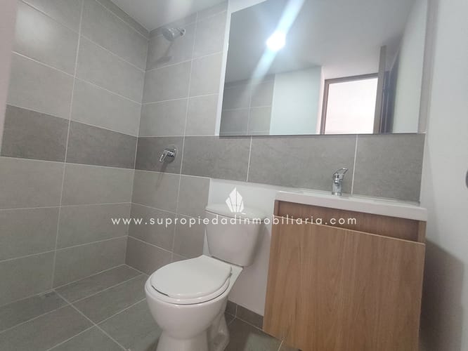 Apartamento de 2 alcobas en venta en Chile, La Estrella, 66 m² · foto 12 de 13