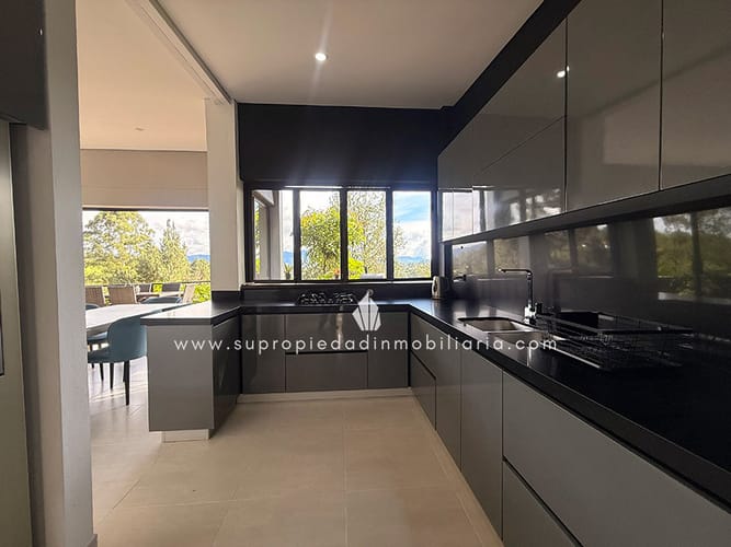 Casa de 3 alcobas en venta en Pantanillo, Envigado, 200 m² · foto 4 de 24