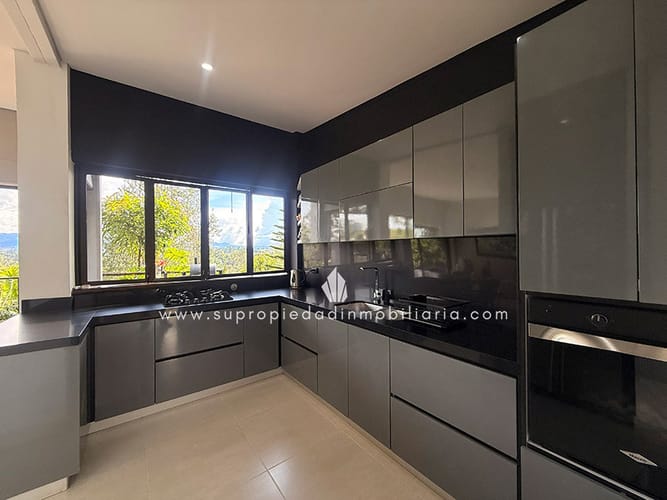 Casa de 3 alcobas en venta en Pantanillo, Envigado, 200 m² · foto 5 de 24