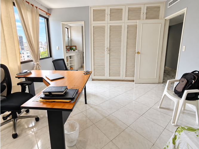 Apartamento de 4 alcobas en venta en Centenario, Cali, 297 m² · foto 13 de 17