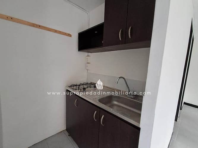 Local en arriendo en Lorena, Medellín, 150 m² · foto 11 de 15