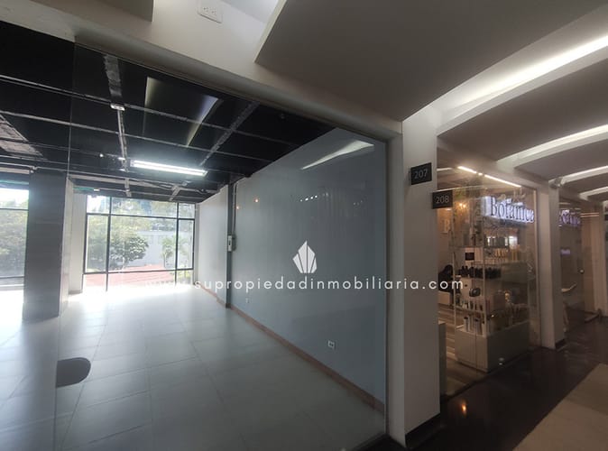 Local en arriendo en Milla De Oro, Medellín, 70 m² · foto 2 de 9