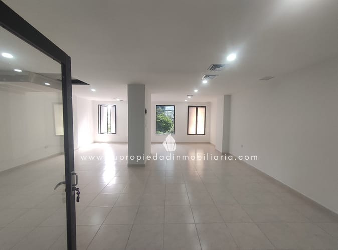 Local en arriendo en Milla De Oro, Medellín, 70 m² · foto 2 de 10