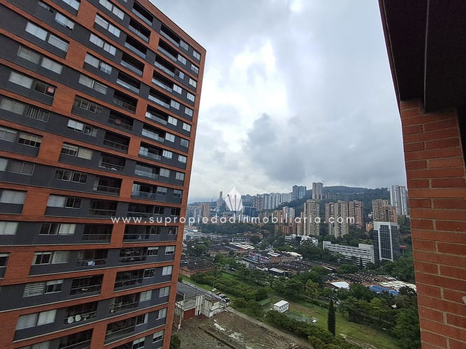 Apartamento de 2 alcobas en arriendo en Villa Carlota, Medellín, 84 m² · foto 11 de 24