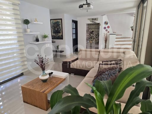 Apartamento de 3 alcobas en venta en Loma De Los Bernal, Medellín, 191 m² · foto 9 de 24