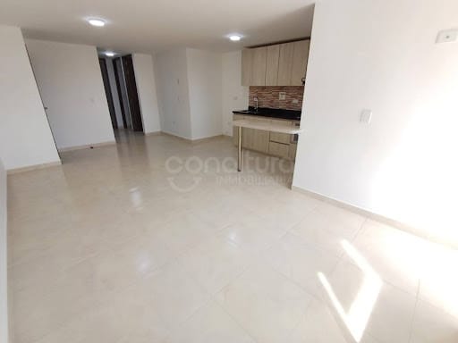 Apartamento de 3 alcobas en arriendo en Loma Del Barro, Sabaneta, 77 m² · foto 3 de 21