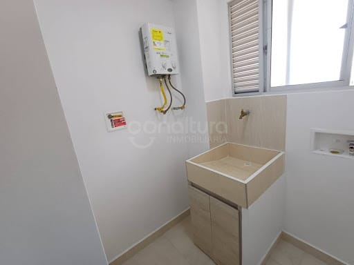 Apartamento de 3 alcobas en arriendo en Loma Del Barro, Sabaneta, 77 m² · foto 14 de 21