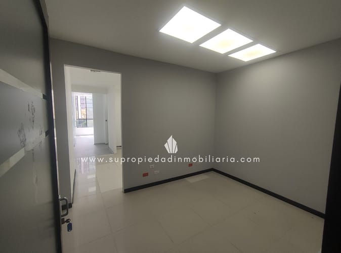 Local en arriendo en Milla De Oro, Medellín, 46 m² · foto 3 de 11