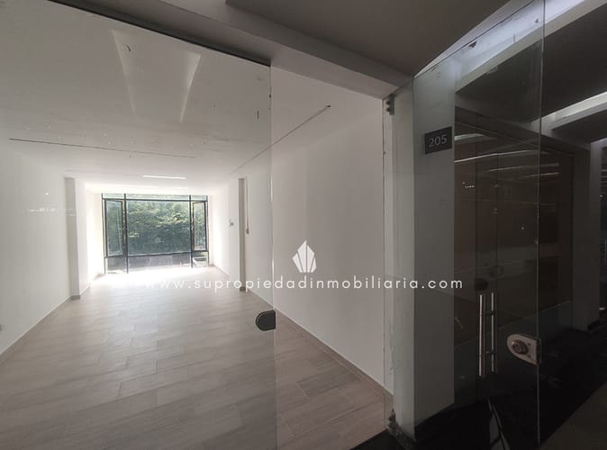 Local en arriendo en Milla De Oro, Medellín, 35 m² · foto 2 de 7