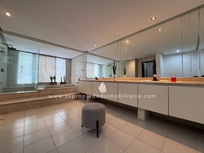 Casa de 3 alcobas en venta en San Lucas, Medellín, 640 m² · foto 22 de 24