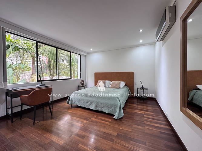 Casa de 3 alcobas en venta en San Lucas, Medellín, 640 m² · foto 23 de 24