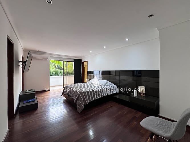 Casa de 3 alcobas en venta en San Lucas, Medellín, 640 m² · foto 24 de 24
