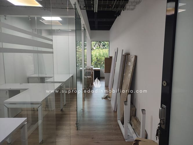 Local en arriendo en Milla De Oro, Medellín, 35 m² · foto 3 de 5