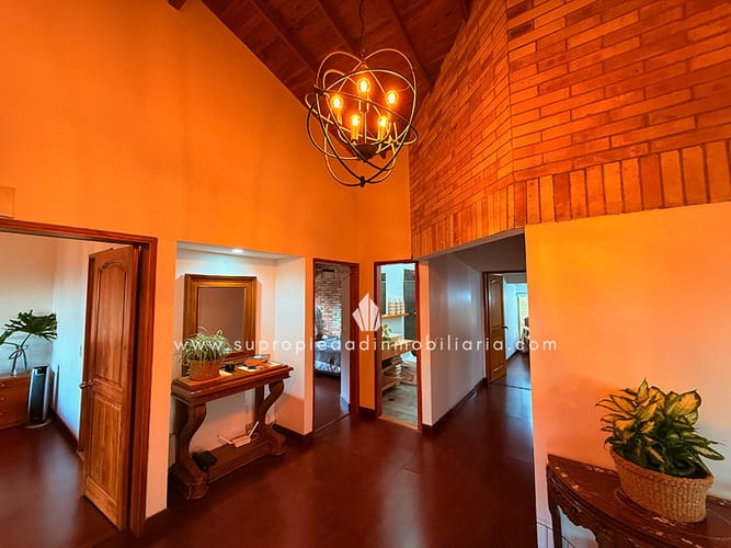 Casa de 6 alcobas en venta en Loma Del Escobero, Envigado, 550 m² · foto 8 de 24