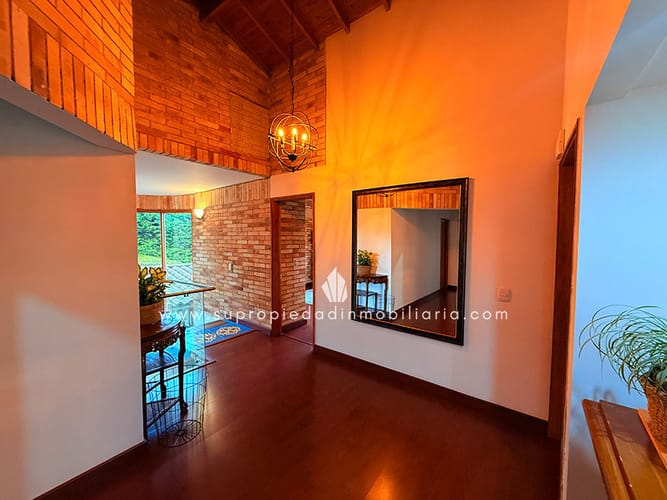 Casa de 6 alcobas en venta en Loma Del Escobero, Envigado, 550 m² · foto 12 de 24