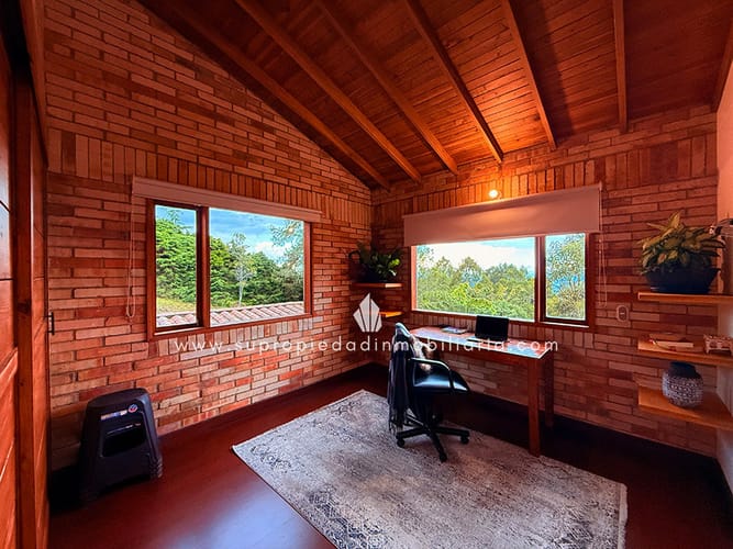 Casa de 6 alcobas en venta en Loma Del Escobero, Envigado, 550 m² · foto 18 de 24