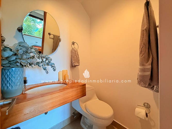 Casa de 6 alcobas en venta en Loma Del Escobero, Envigado, 550 m² · foto 19 de 24