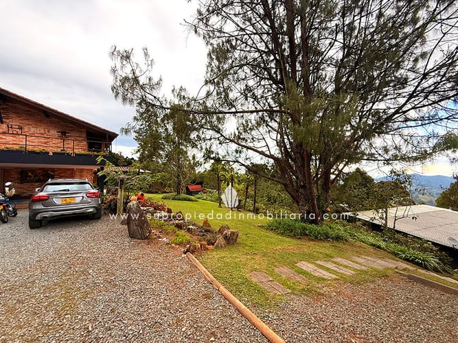 Casa de 6 alcobas en venta en Loma Del Escobero, Envigado, 550 m² · foto 22 de 24