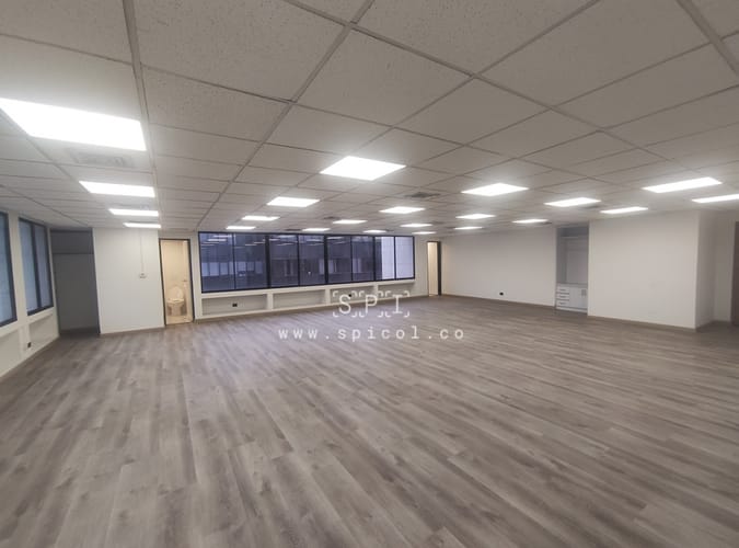 Oficina en arriendo en Patio Bonito, Medellín, 125 m² · foto 5 de 12