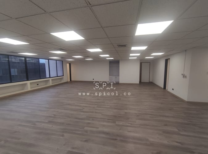 Oficina en arriendo en Patio Bonito, Medellín, 125 m² · foto 7 de 12