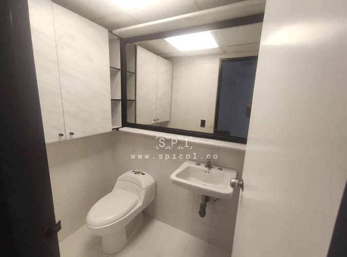 Oficina en arriendo en Patio Bonito, Medellín, 125 m² · foto 9 de 12