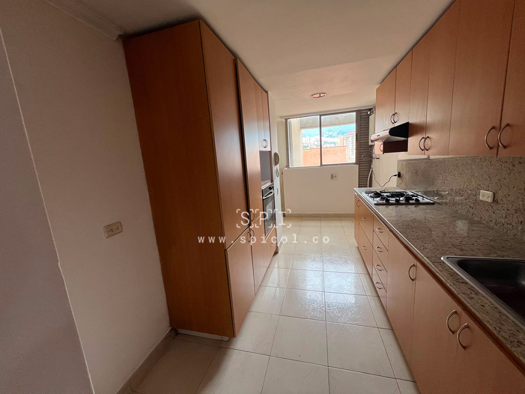 Apartamento en arriendo en La Frontera, Envigado · foto 4 de 22